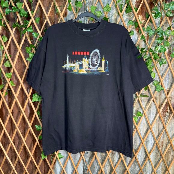 Vintage Y2K London Britain UK 1990s location tourist t-shirt - Picture 1 of 4